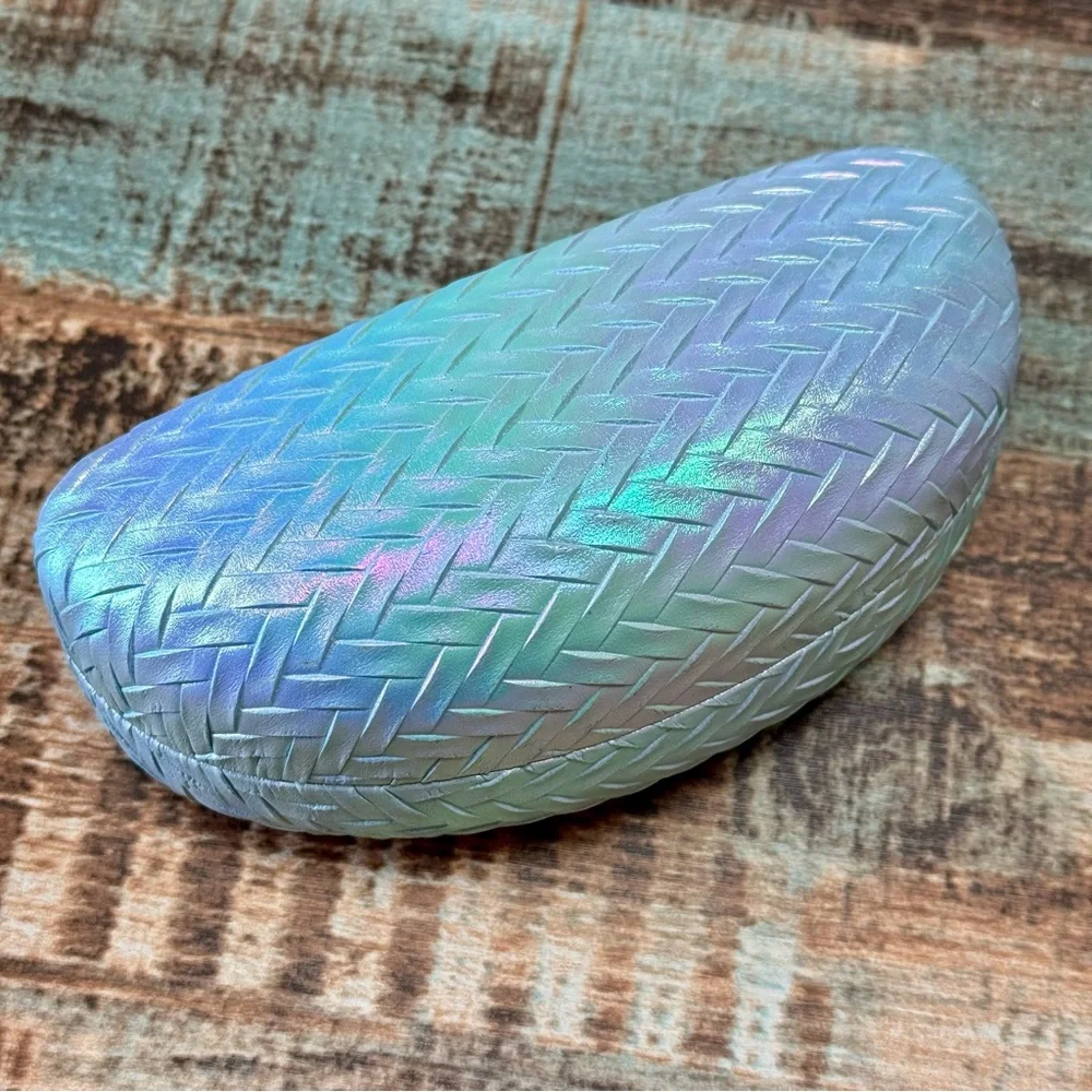 Women’s Blue Fashion Sunglasses & Case - Picture 13 of 15